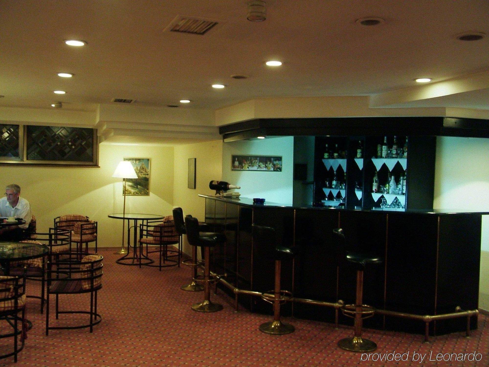 Aden Hotel Istanbulská provincie Restaurace fotografie